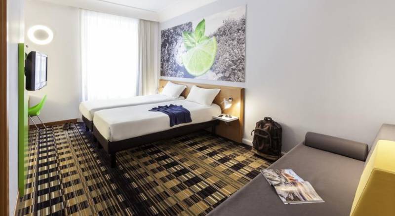 Ibis Styles Napoli Garibaldi