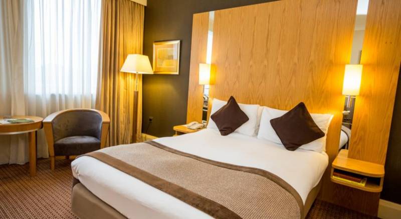 Crowne Plaza London Ealing