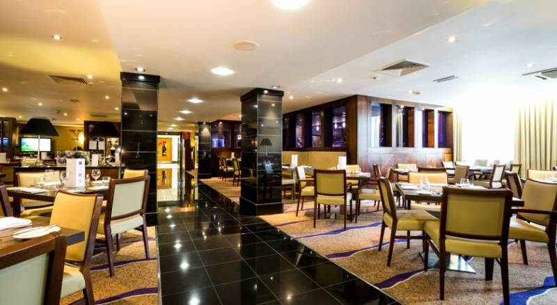 Crowne Plaza London Ealing