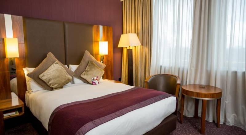 Crowne Plaza London Ealing