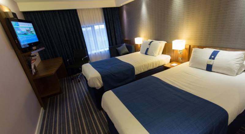 Holiday Inn Express Birmingham–South A45