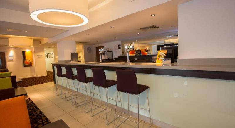 Holiday Inn Express Birmingham–South A45