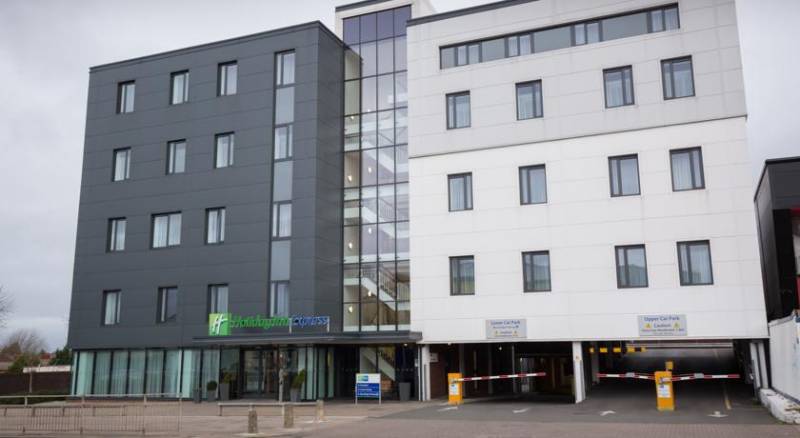 Holiday Inn Express Birmingham–South A45