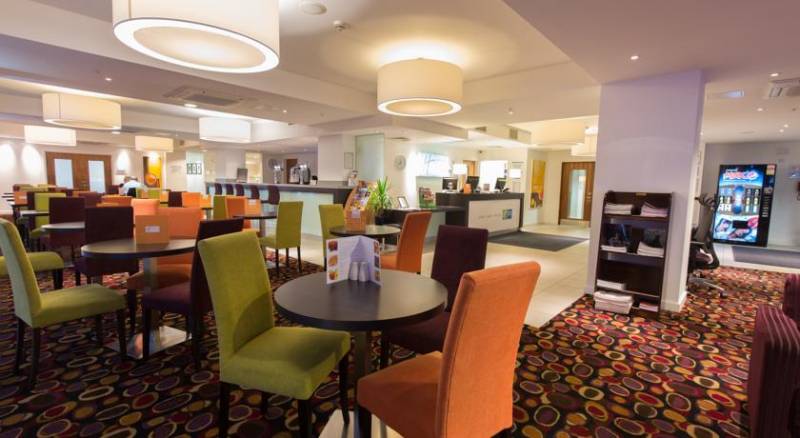 Holiday Inn Express Birmingham–South A45