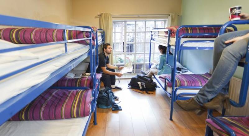 Isaacs Hostel