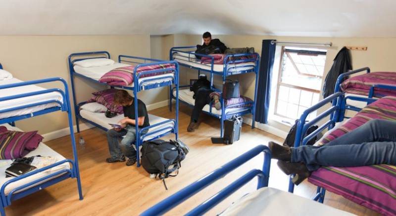 Isaacs Hostel