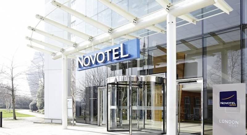 Novotel London West