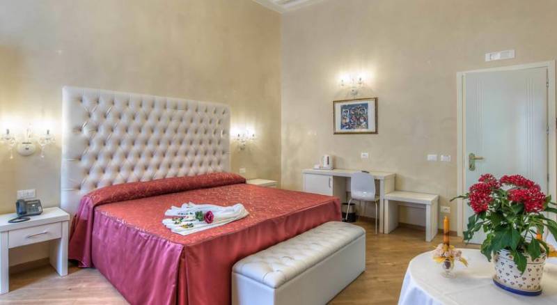 Trevi Rome Suite