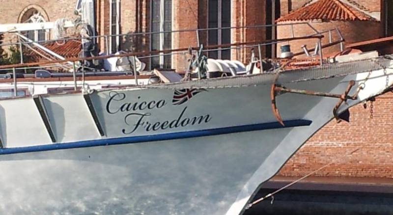 Venezia Boat & Breakfast Caicco Freedom