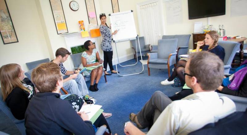 Woodbrooke Quaker Study Centre