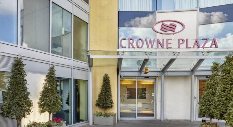 Crowne Plaza London Battersea