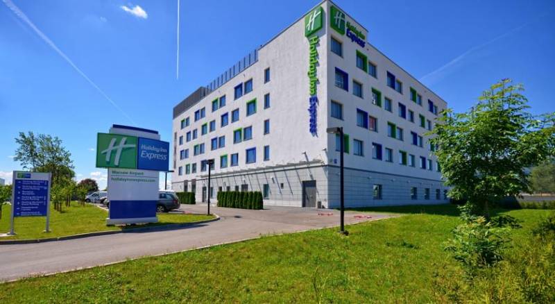 Holiday Inn Express Warsaw Airport