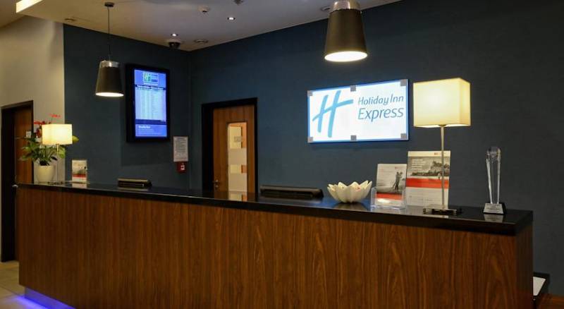 Holiday Inn Express Warsaw Airport