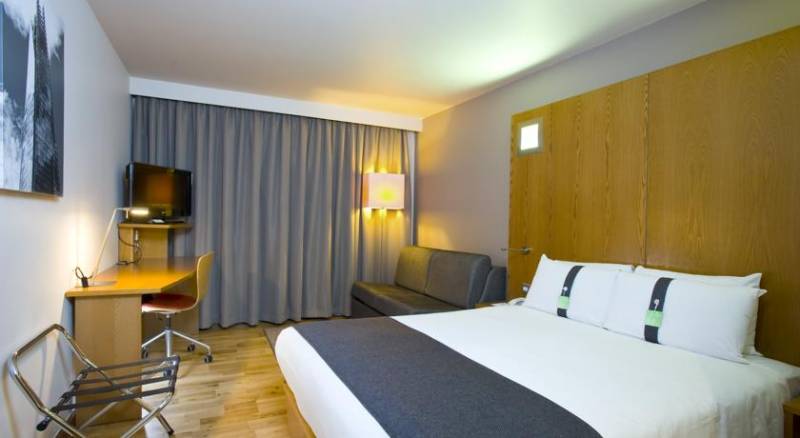 Holiday Inn London West