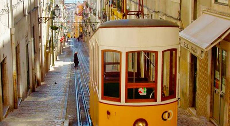 Lisbon Colours Bairro Alto Apartments