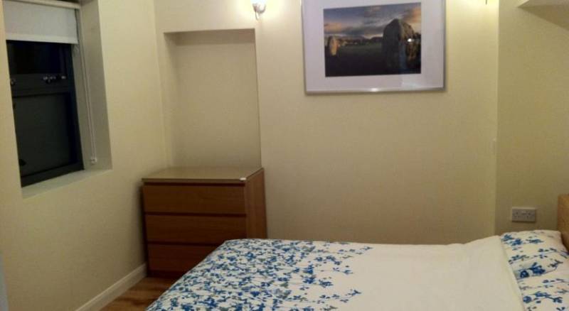 Lyall Apartment Hotel