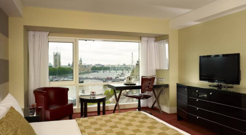 Park Plaza Riverbank London