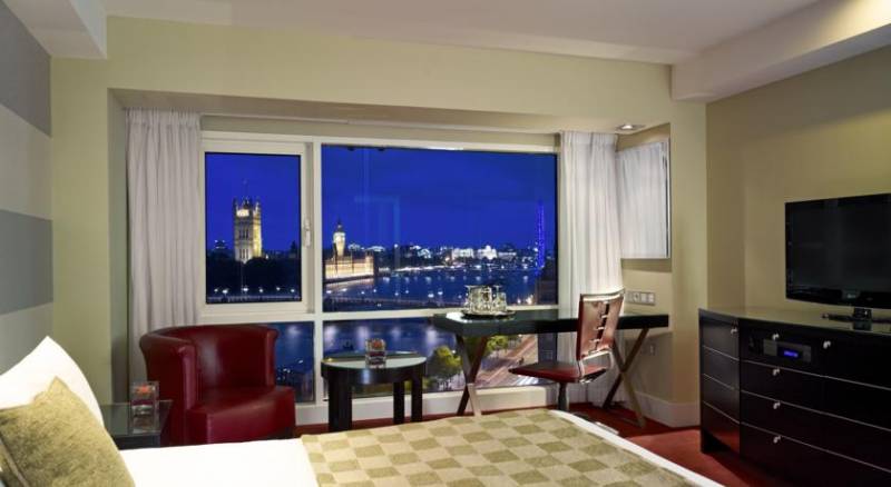 Park Plaza Riverbank London