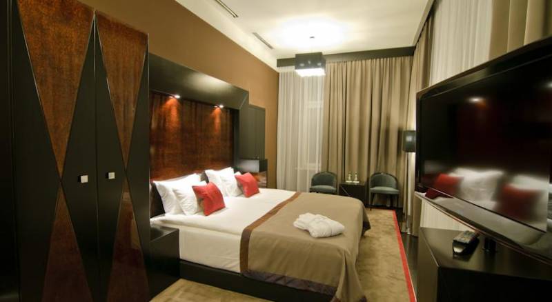 Platinum Palace Boutique Hotel