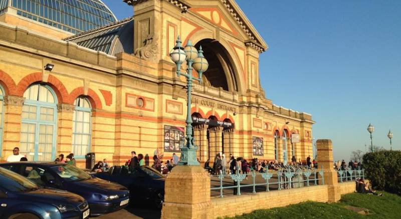 Roseview Alexandra Palace Hotel