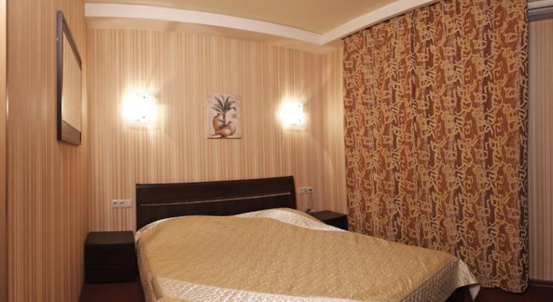 Alex Hotel na Muzhestva