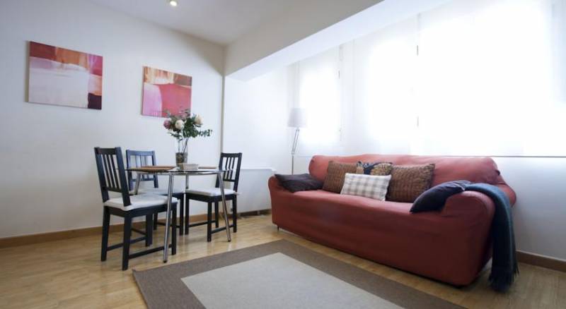 Apartamentos APR Alcalá