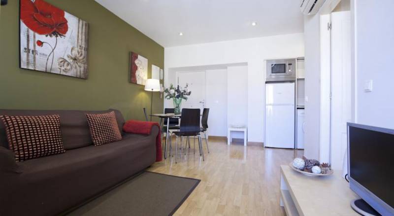 Apartamentos APR Alcalá