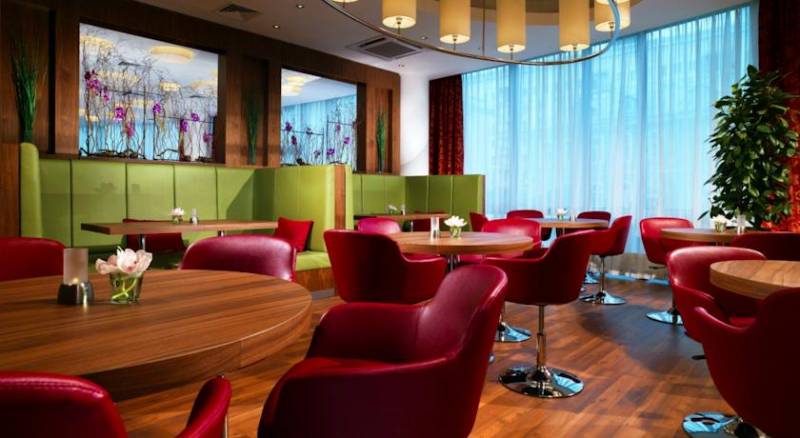 Courtyard by Marriott Moscow Paveletskaya Hotel