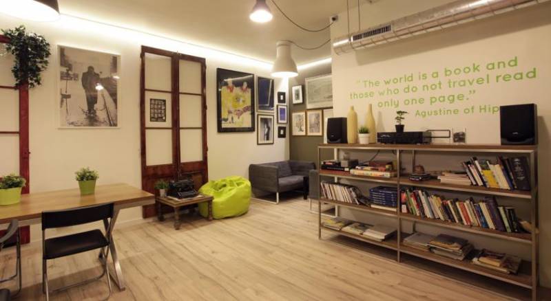 Gràcia City Hostel