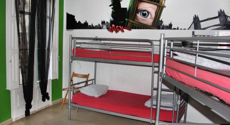 Graffiti Hostel