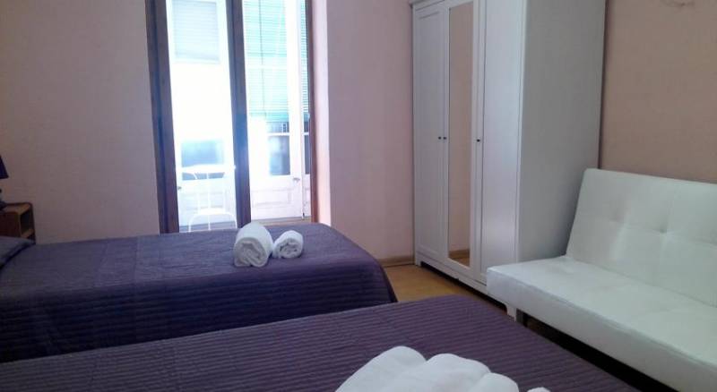 Hostal Balmes Centro