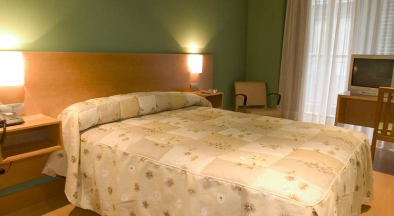 Hotel Bilbao Jardines