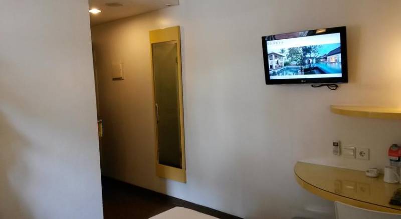 Amaris Hotel Panglima Polim 2