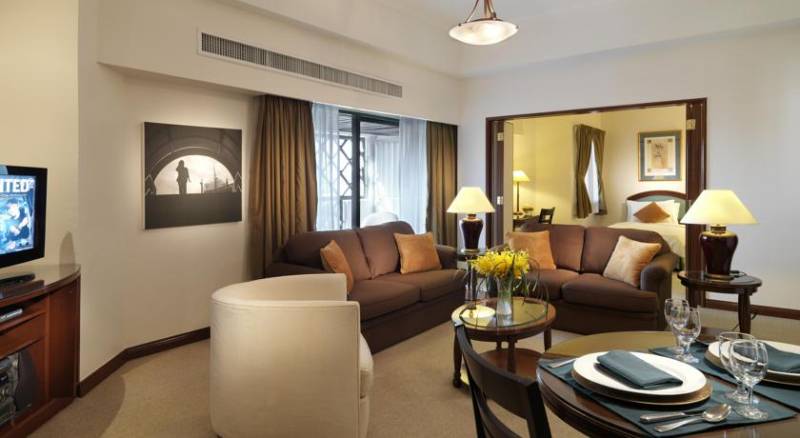 Ambassador Row Hotel Suites by Lanson Place