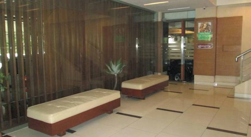 Anggrek Shopping Hotel