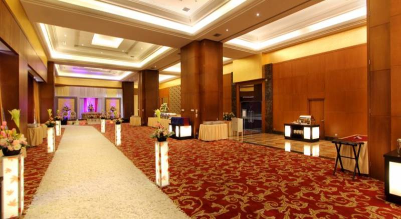 Best Western Mangga Dua Hotel & Residence