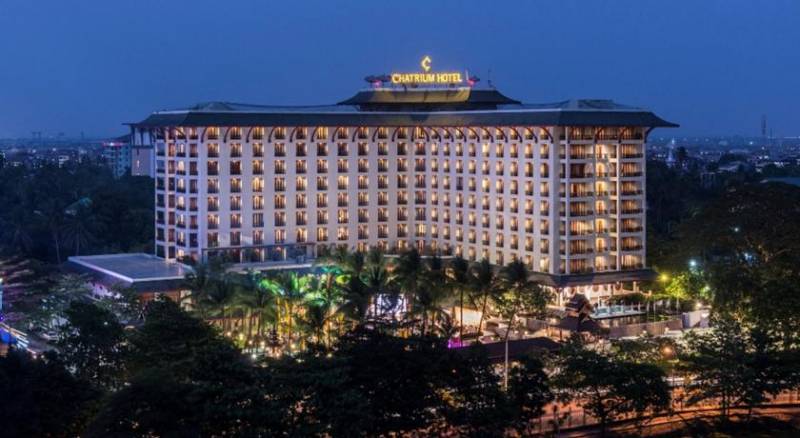 Chatrium Hotel Royal Lake Yangon