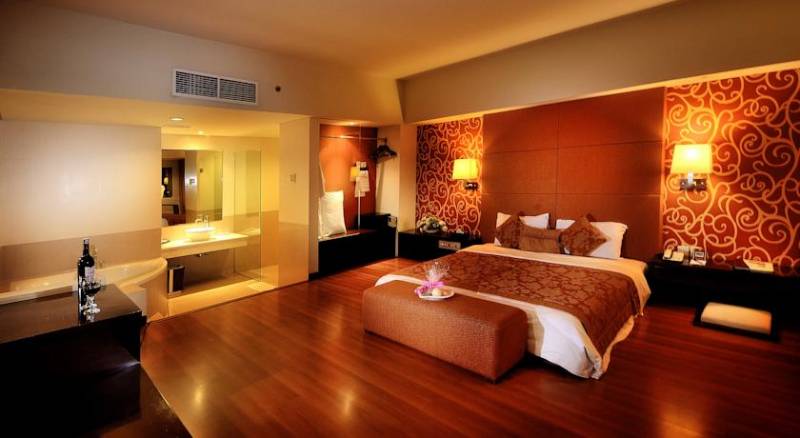 Grand Clarion Hotel Makassar