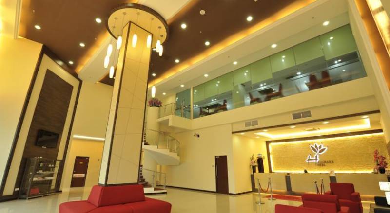 Hallmark Regency Hotel