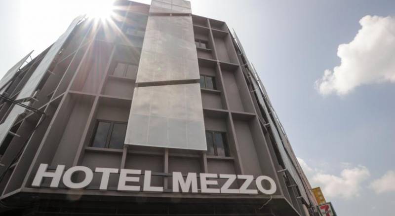 Hotel Mezzo