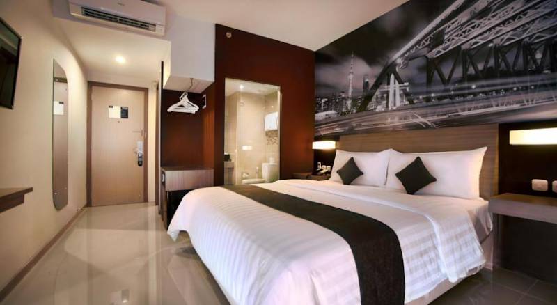 Hotel Neo Candi Semarang