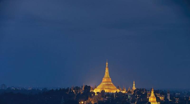 Sule Shangri-La Yangon