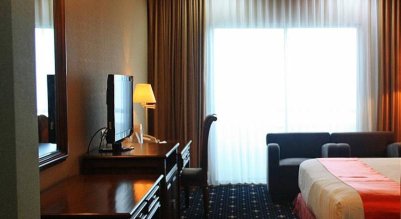 Surabaya Suite Hotel