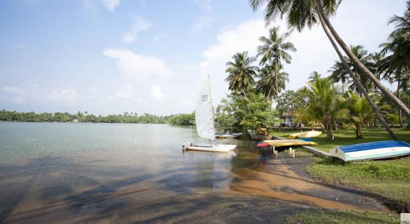 AVANI Kalutara Resort