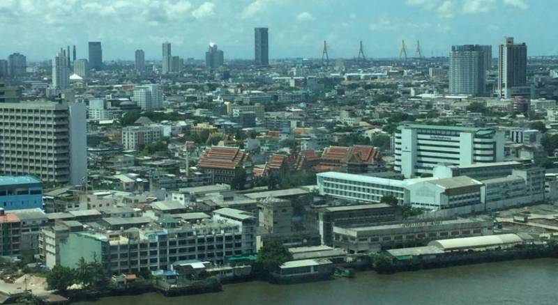 Baan Sathorn Riverfront