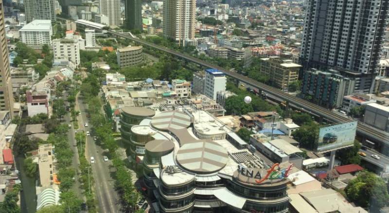 Baan Sathorn Riverfront