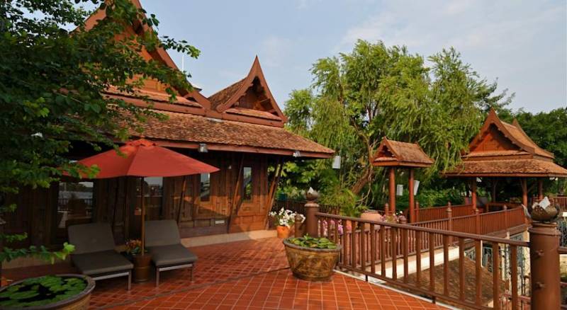 Chakrabongse Villas