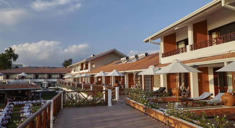 Coral Sands Hotel