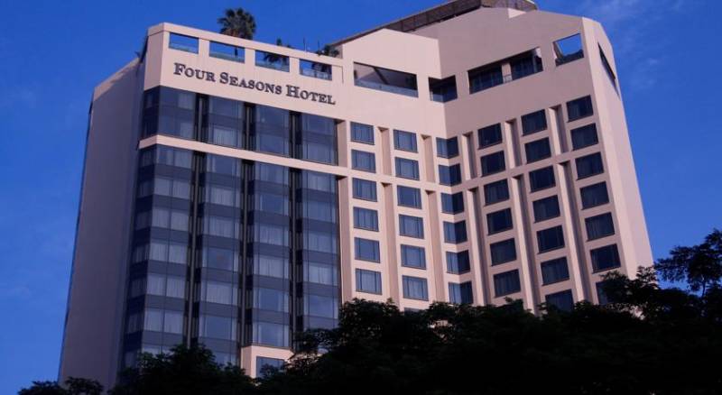 Four Seasons Hotel Singapore