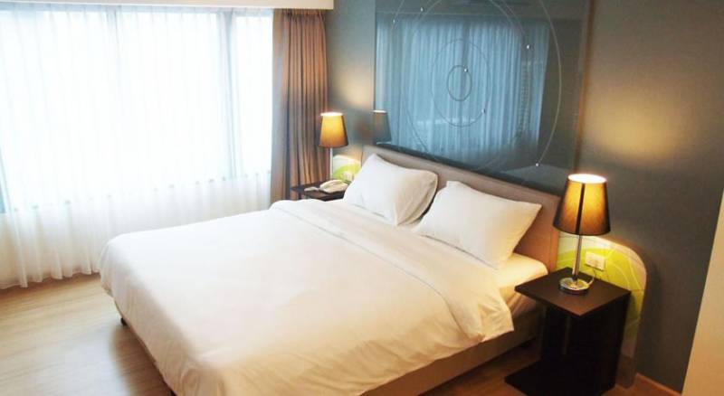 Grand Tower Inn Sathorn Hotel